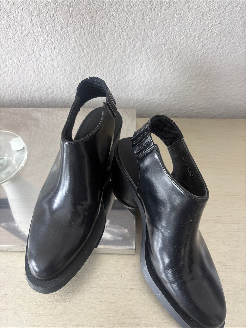 Camper Black Leather Slingback Ankle Shoes
Runs big, worn once only but too big.